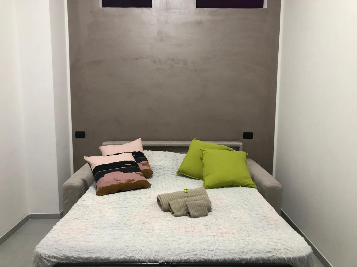 Casa Vacanze Modern Walls Монополи Экстерьер фото